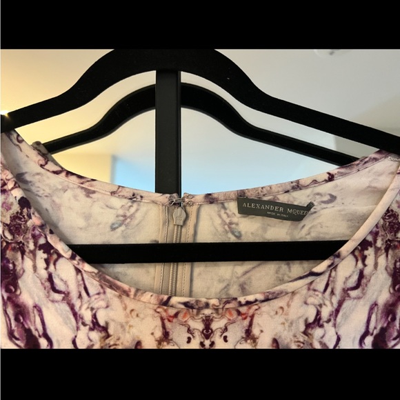 ALEXANDER McQUEEN body con dress. - Picture 3 of 4